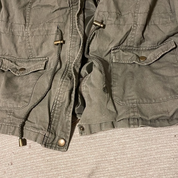 Army green women’s jacket - Picture 4 of 5